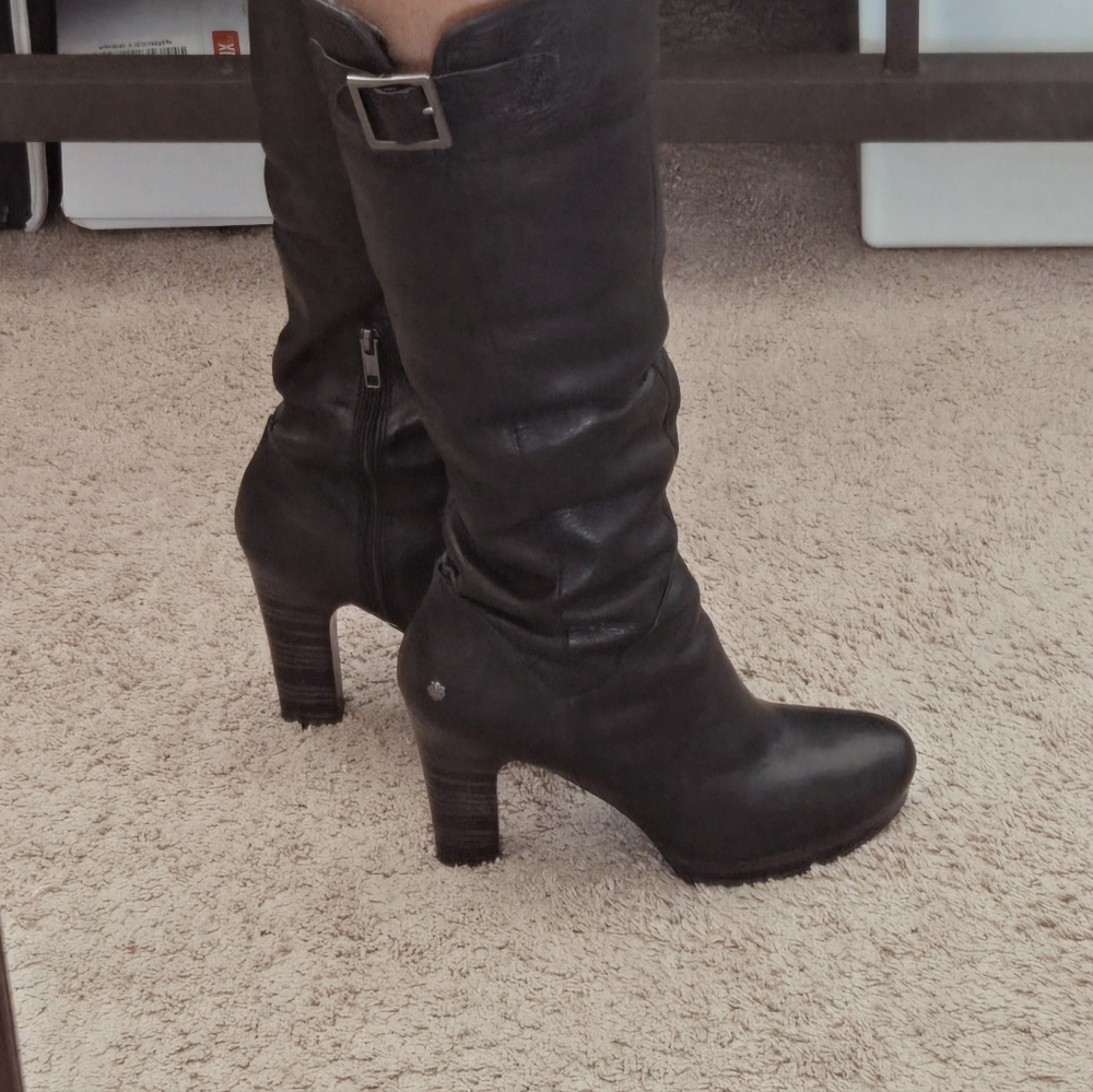 UGG Black Heeled Boots - Picture 6 of 7